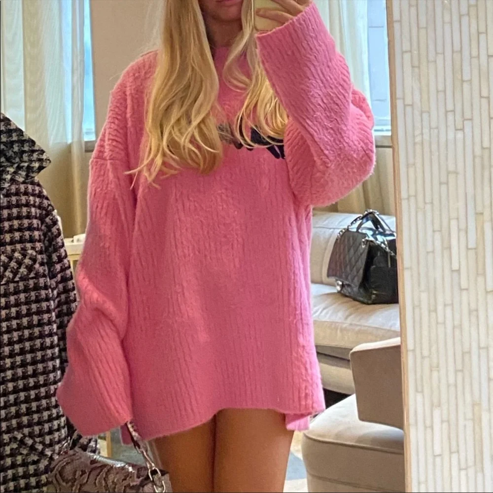 Balenciaga Oversized Sweater - Picture 1 of 5